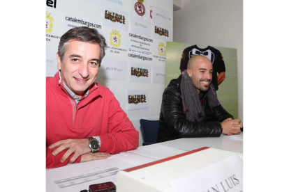 Juan Luis Díez y Álvaro Valdés, en la presentación de la campaña de media temporada.