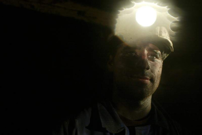 Un minero en una explotación en la provincia, antes de que cerraran todas las minas: una imagen para la historia.