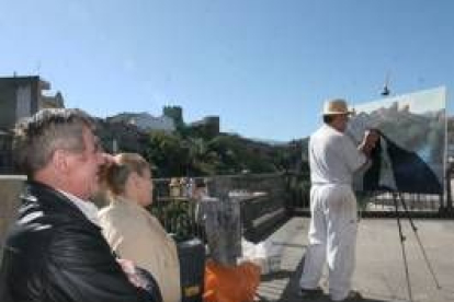 La vista del castillo desde el puente de La Puebla fue una de las estampas elegidas por los pintores