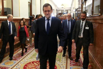 Mariano Rajoy llega a la primera sesión de control del Congreso esta investidura.