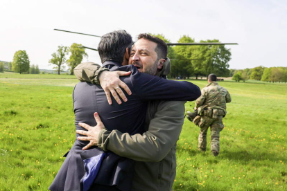 Sunak da la bienvenida a Zelenski ayer en Chequers, la casa de campo del primer ministro. SIMON DAWSON