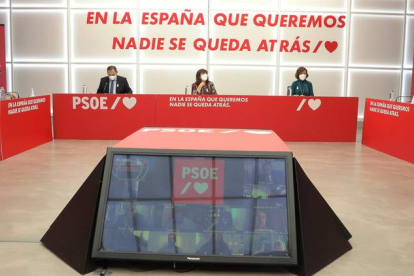 Imagen de la reunión de la Ejecutiva del PSOE tras la que Ábalos hizo las declaraciones. INMA MESA