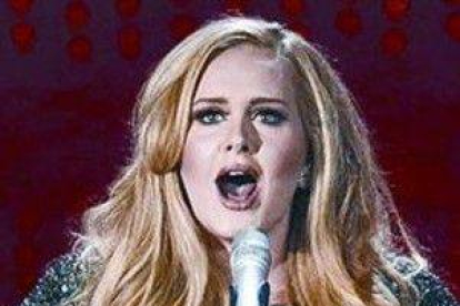 Adele, interpretando 'Skyfall'.