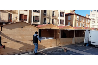 Mercadillo de Navidad en León. J. NOTARIO