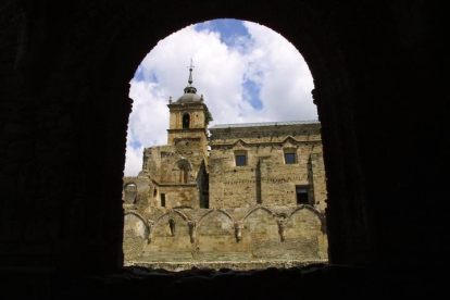 Imagen del monasterio de Carracedo. ANA F. BARREDO