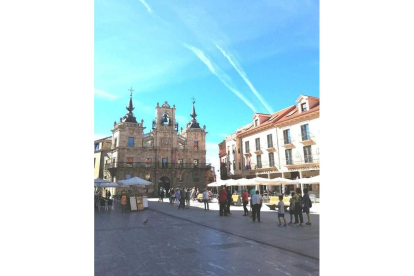 Cola en verano de 2020 para los anteriores bonos ‘Astorga ON’. DL