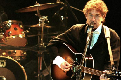 Robert Allen Zimmerman, mas conocido como Bob Dylan, podría alzarse hoy con el Premio Nobel de Literatura.