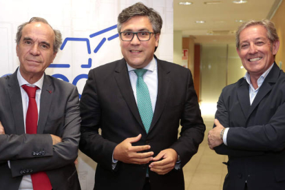 Vallejo, Fernández Alén y Javier Vega, en la asamblea anual de Aleop. ICAL