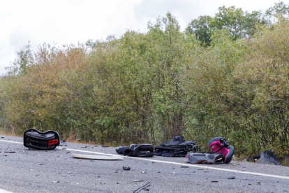 Una fallecida y sus tres hijos en un accidente entre un turismo y un camión en KM-160 de la N-110. NACHO VALVERDE