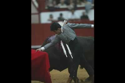 Castaño deleitó a los aficionados con varios pases de excelente calidad.