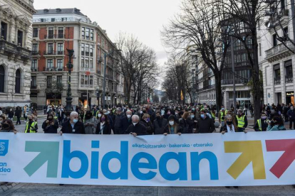 Cabeza de la manifestación celebrada en las calles de Bilbao. MIGUEL TOÑA