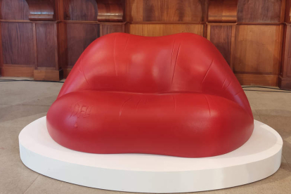 El sofá ‘Dalilips’, de Dalí y Tusquets. MONTESINOS