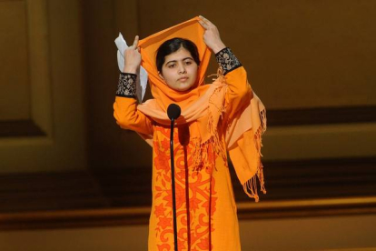 Malala Yousafzai recoge un galardón por su labor, el pasado 11 de noviembre en Nueva York.