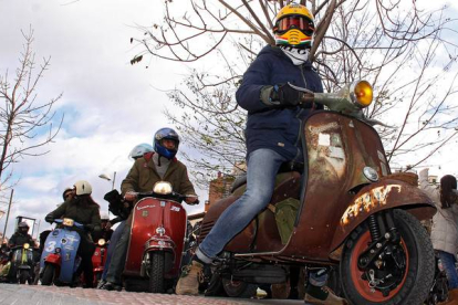 Las scooter, símbolo 'mod' recorren estos días la ciudad