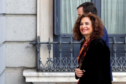 La ministra de Hacienda en funciones, María Jesús Montero, a su llegada al Congreso.