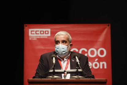 Xosepe Vega, en el último congreso de CC OO donde revalidó su cargo. MARCIANO PÉREZ