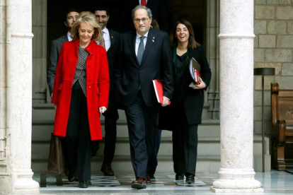 El presidente de la Generalitat, Quim Torra, y varios de sus consejeros ayer, en Barcelona.