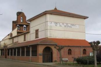 Un momento de la consulta popular celebrada ayer en las escuelas de Laguna de Negrillos