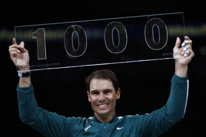 Rafa Nadal superó la segunda ronda sumando su triunfo 1.000. VALAT