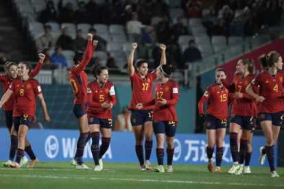 La selección española femenina celebra la victoria ante Zambia. EFE