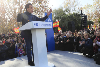 El presidente del PP, Alberto Núñez Feijóo, durante el acto organizado por el Partido Popular. EFE / FERNANDO ALVARADO.