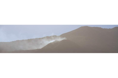 Imagen del volcán de La Palma. FERNANDO OTERO /DL