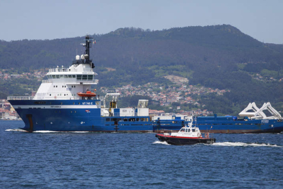 El puerto comercial de Vigo es uno de los más activos de Europa y este lunes se abordan estrategias. KOPA