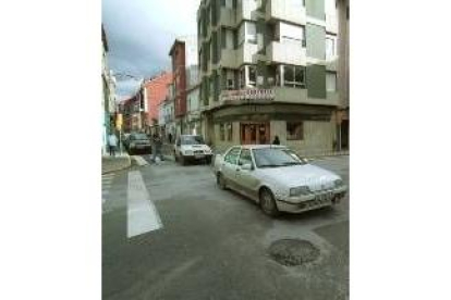 La imagen de archivo recoge una de las calles céntricas de Bembibre