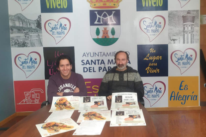 Los concejales Omar Sabaria y Santiago Barragán presentaron el programa de actividades. DL