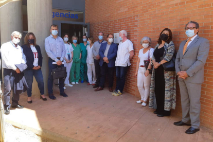 Reunión de ayer entre representantes sanitarios y miembros del Ayuntamiento bañezano. DL