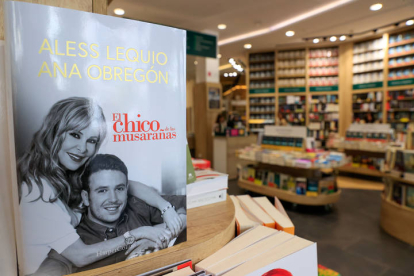 Ejemplares de "El chico de las musarañas" este miércoles, en una librería de Madrid. ZIPI