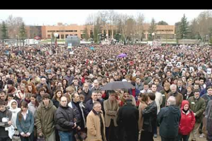 Cientos de estudiantes y profesores se dieron cita en la Ciudad Universitaria de Madrid.