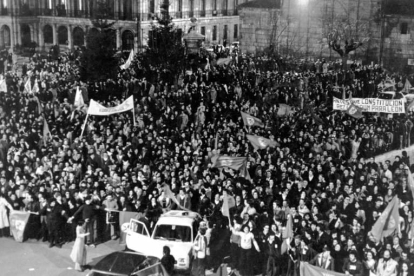 La histórica manifestación leonesista del 18 de marzo de 1978, antes de la Constitución. ARCHIVO DL