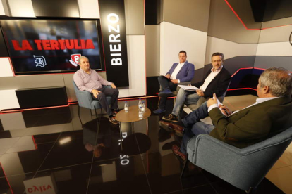 Abella, Gavela, Domínguez y Torné, en la entrevista. L. DE LA MATA