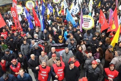 Militantes izquierdistas se congregan en el centro de Ankara el pasado 29 de diciembre para exigir el fin de la violencia en Kurdistán.