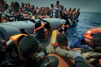 El barco de Proactiva Open Arms, que ayuda a refugiados en aguas de Libia.