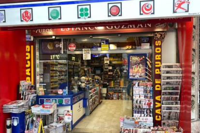 Imagen del punto de venta de lotería en Guzmán el Bueno. M.Á.Z.