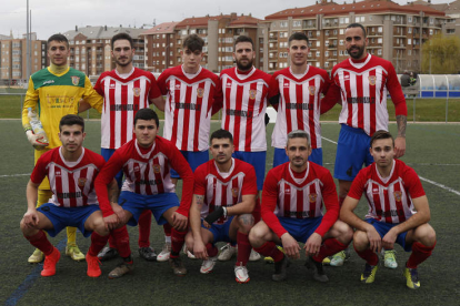 Equipo del Atlético Paramés de 1.ª Provincial Aficionados. F. OTERO