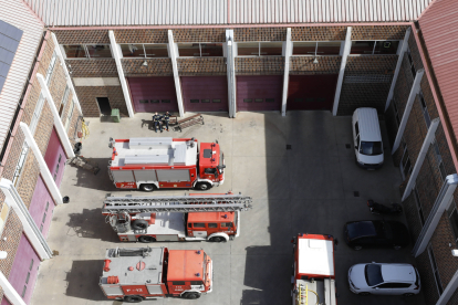 Fotografía de archivo del patio interior del parque de bomberos. MARCIANO PÉREZ
