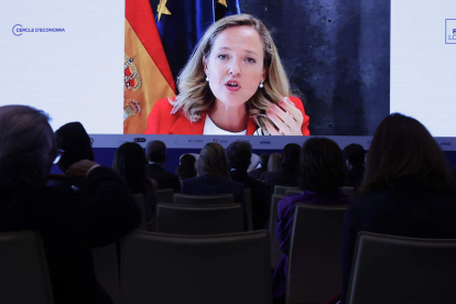 Nadia Calviño, vía telemática, en las jornadas del Cercle de Economía en Barcelona. QUIQUE GARCÍA