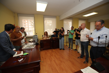 Votaciones para  elegir los diputados provinciales en El Bierzo. ANA F. BARREDO.