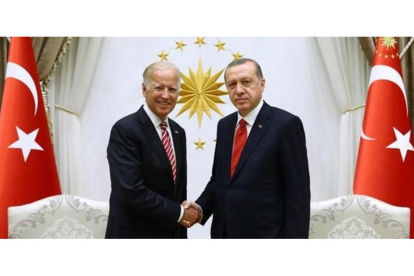 Encuentro entre Recep Tayyip Erdogan y Joe Biden en Ankara.