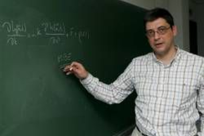 Antonio Brú explica la teoría matemática en la que se basa la terapia