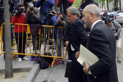 El expresidente andaluz Manuel Chaves, este martes, a su llegada al Tribunal Supremo para declarar como imputado por el 'caso ERE'.