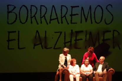 Miembros de la Fundación por Una Mañana sin Alzhéimer. JESÚS F. SALVADORES