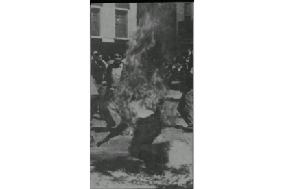 'El mártir de los mineros', Joaquín Suárez, se quemó a lo bonzo en Ponferrada en 1980 para pedir la liberación de un grupo de sindicalistas detenidos. DL