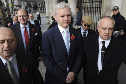 El fundador del portal WikiLeaks, Julian Assange, a su llegada al Tribunal Superior de Londres.