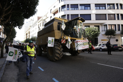 Manifestación de agricultores de UCCL. FERNANDO OTERO