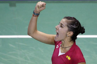 Carolina Marín, feliz tras imponerse a la taiwanesa Tzu Ying Tai en semifinales del Abierto de París.