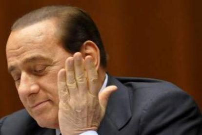 Berlusconi afirma que la relación entre Mancini y Telecom es secreto de estado.